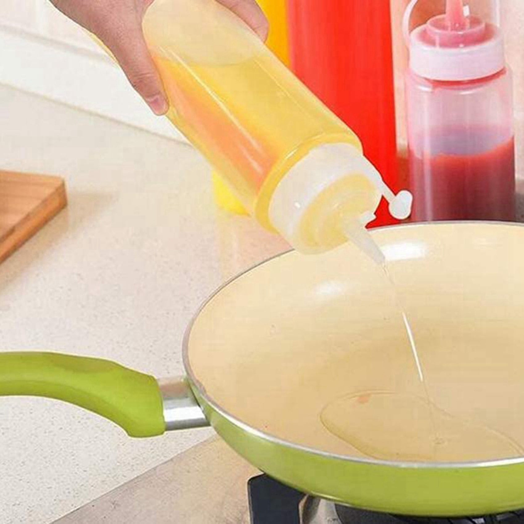 24 Pack 8 Oz Squeeze Squirt Condiment Bottles with Twist on Cap Lids for Sauce, Ketchup, BBQ, Dressing, Paint