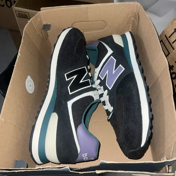 New Balance Unisex 574 V2 Lace-Up Sneaker, Black/Blue, 13 US Men
