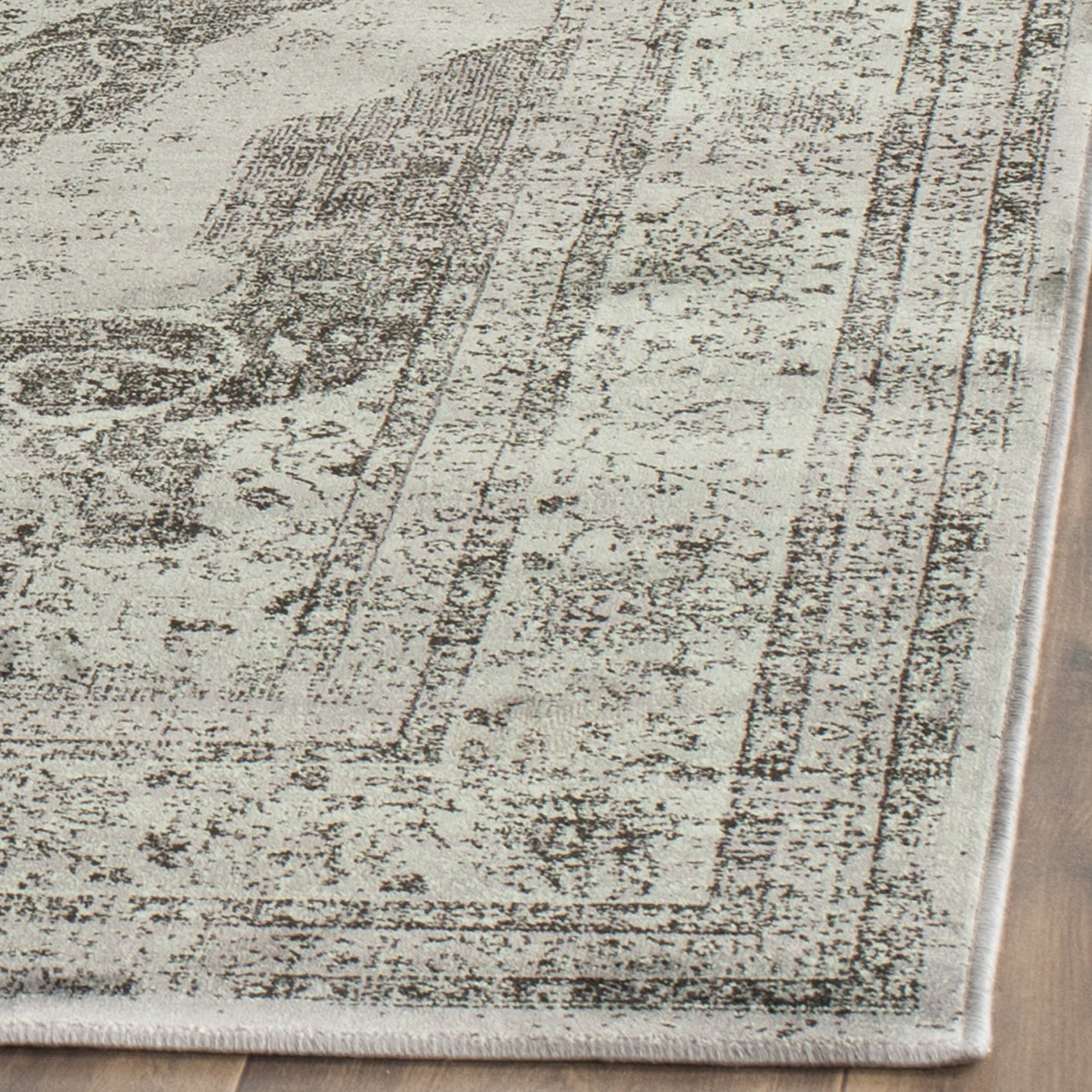 SAFAVIEH Vintage Lamont Traditional Area Rug, Grey/Multi, 6'7" x 9'2"