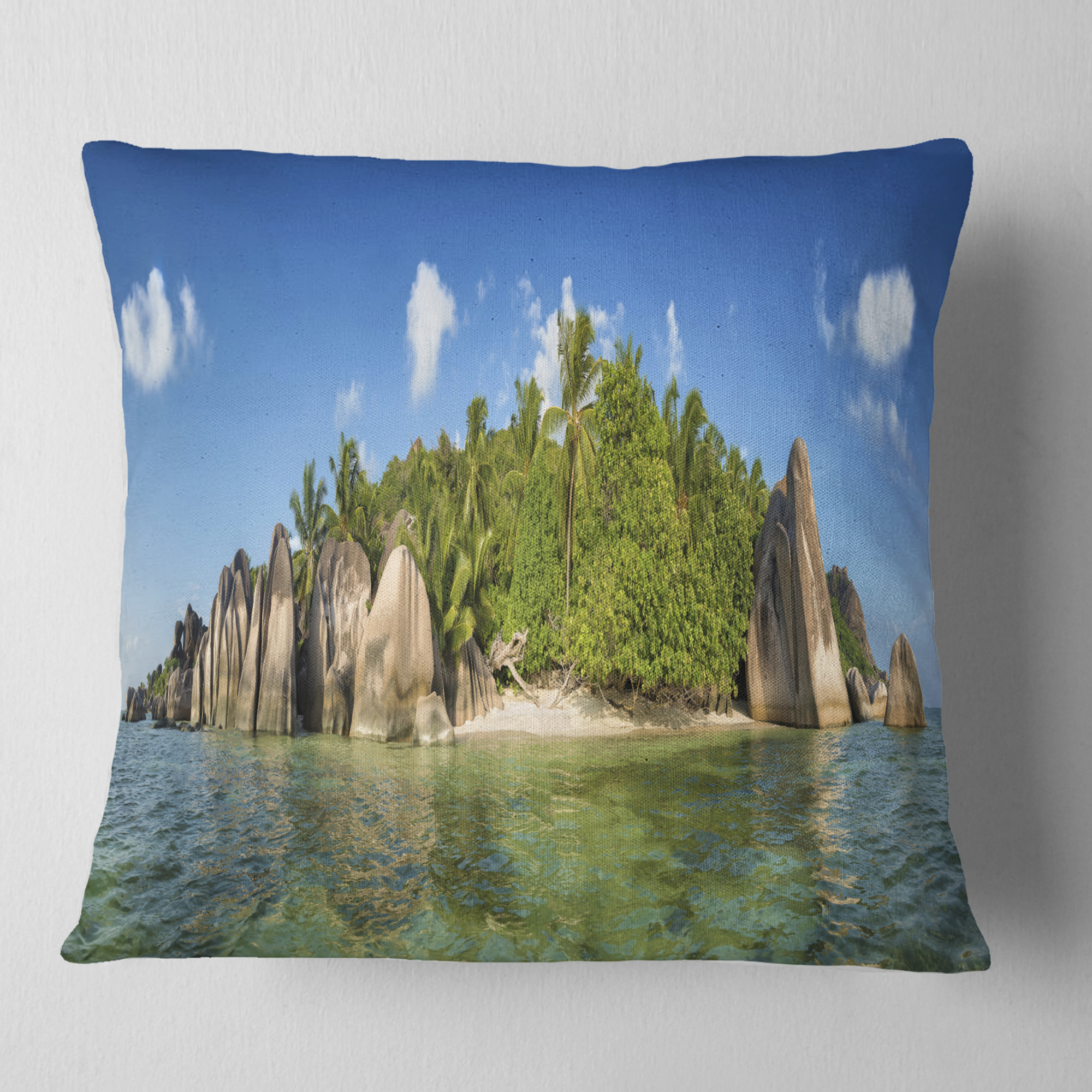 Designart Anse Lazio Beach Seychelles Panorama - Seashore Throw Pillow - 16x16