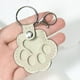thumbnail image 3 of Llavero de cuero con pata de perro | Llavero de recuerdo de pelo de mascota | Colección conmemorativa | Regalo único para recuerdo de mascotas | Cuero suave duradero | Anillo de metal seguro | 1, 3 of 5