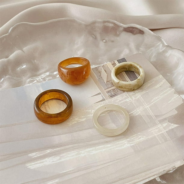 Conjunto De Anillos De Resina De Colores Ajustable Chica 4 piezas marrón beige. Hugo Anillos abiertos