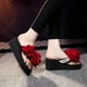 thumbnail image 4 of Chanclas planas con flores a la moda, sandalias de playa de verano, elegantes y delicadas para mujer y niña (negro, 41 yardas, EU40, US85, UK6), 4 of 7