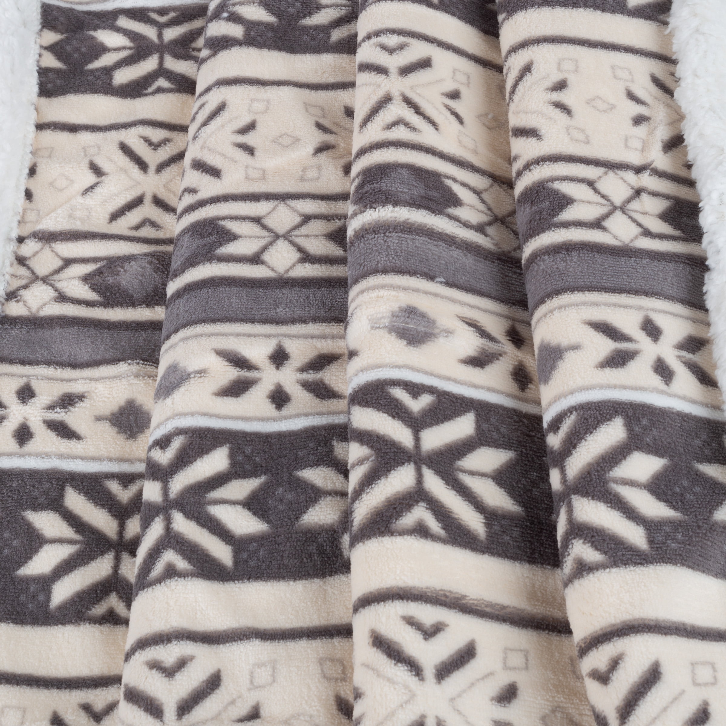 Somerset Home 50x60-Inch Machine Washable Fleece Blanket with Snowflakes