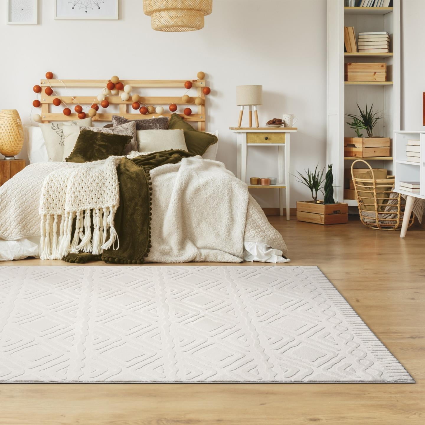 Luxe Weavers Moroccan Diamond Cream 8x10 Area Rug for Living Rooms