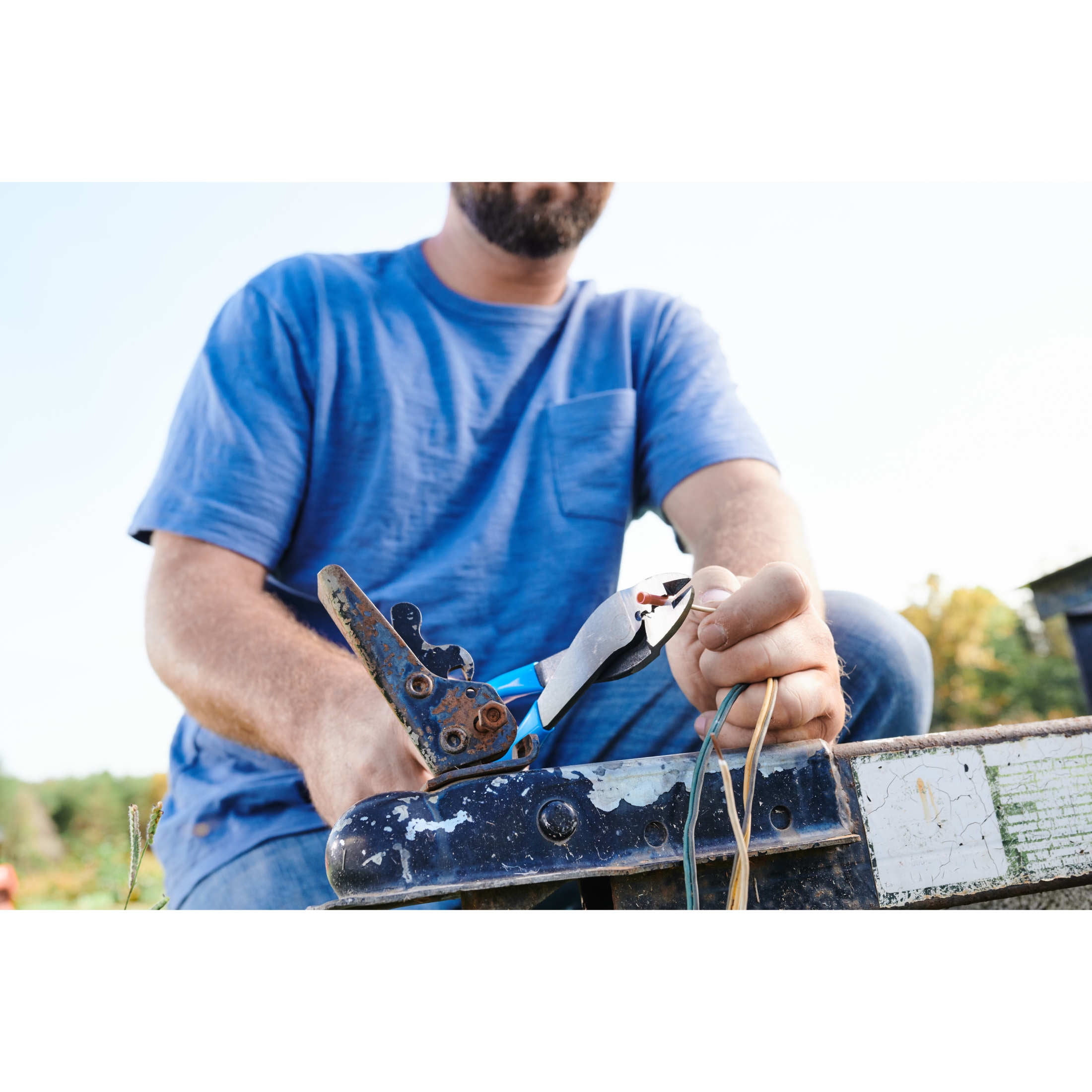 CHANNELLOCK 9.5-inch Wire Crimping Pliers, Ideal for Insulated and Non-insulated Connections and Terminals Using 10-22 AWG Wire, Made in USA (909)