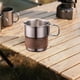 thumbnail image 1 of Taza de Camping de Acero Inoxidable con Asa Plegable, Taza de Café para Exteriores de 8.5oz, Taza de Viaje Aislada para Bebidas Frías y Calientes, Vaso de Senderismo Portátil a Prueba de Fugas, 1 of 5