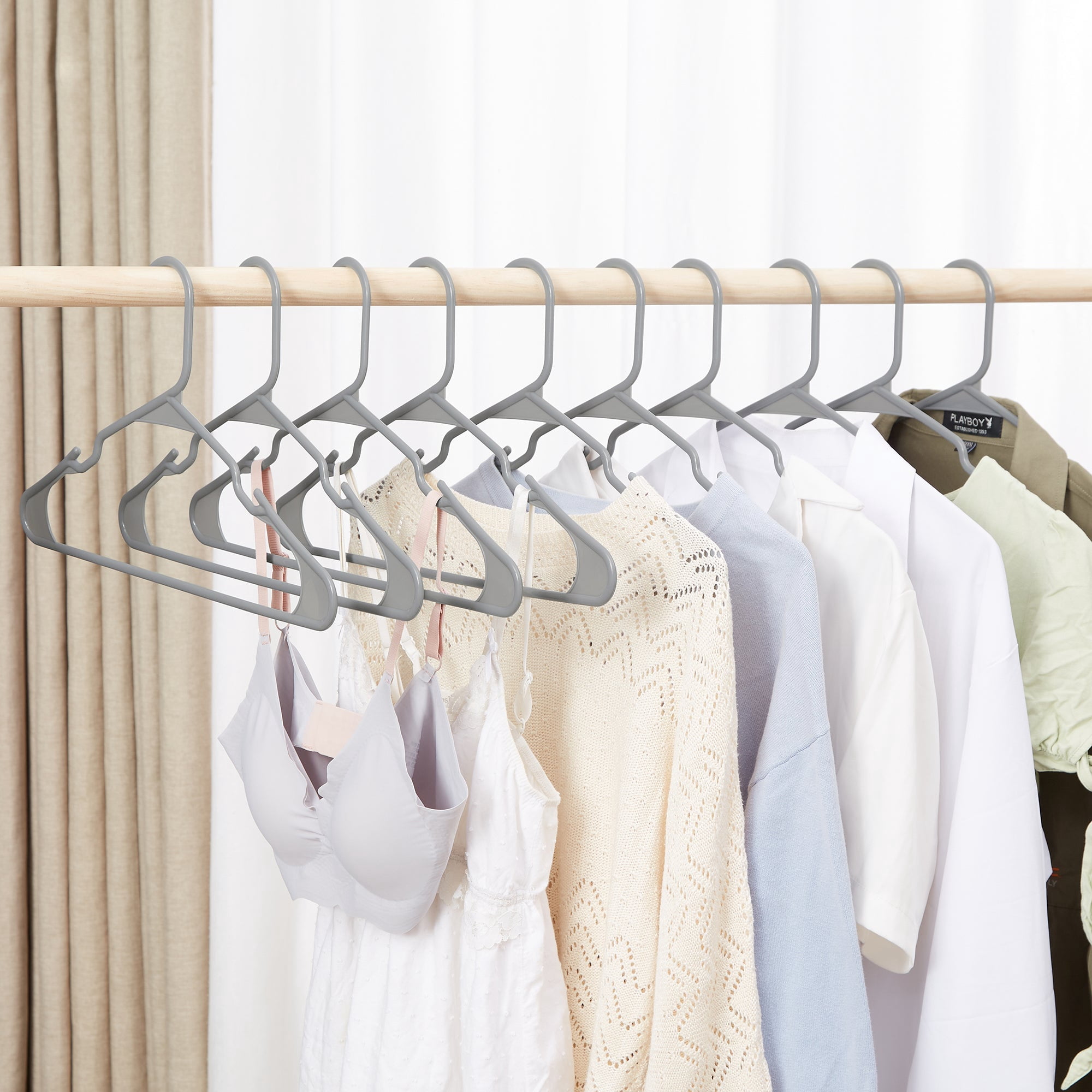 VECELO 25 Pack Plastic Hanger, Space Saving, Sturdy Heavy Duty Clothing Notched Hangers, Gray