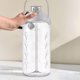 thumbnail image 4 of Botella de agua grande de 74 oz - garrafa deportiva de plástico de 2200 ml para gimnasio y senderismo, impermeable con cerradura, envase portátil para bebidas, verde/negro/blanco, 4 of 6
