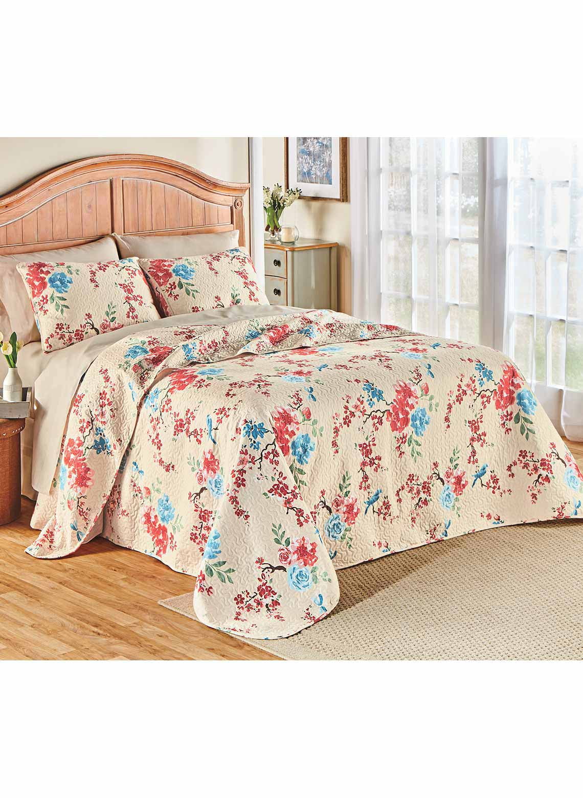 Lillian Bedspread Set