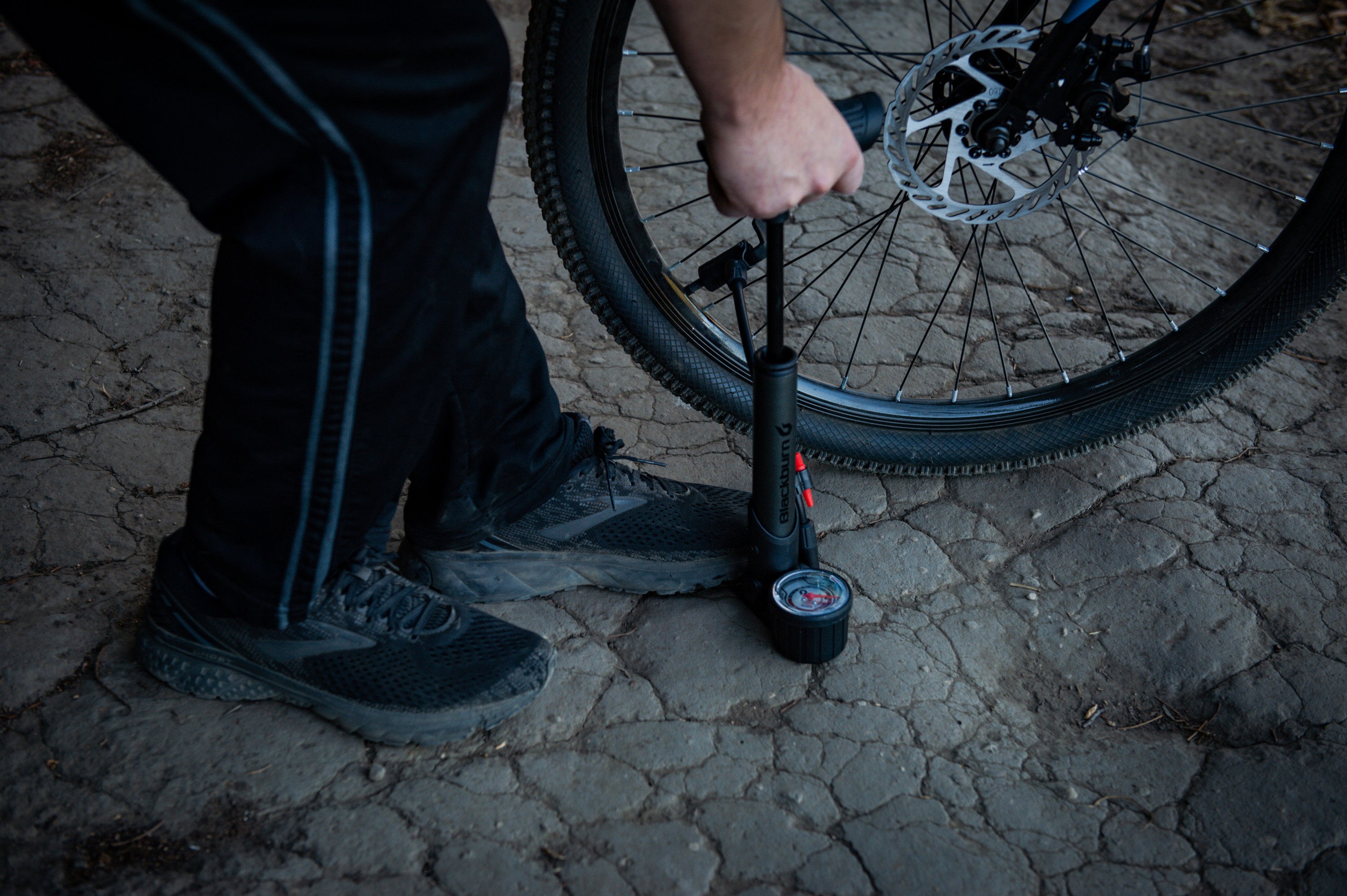 Blackburn Hybrid Bicycle Frame Pump with Pressure Gauge photo 2