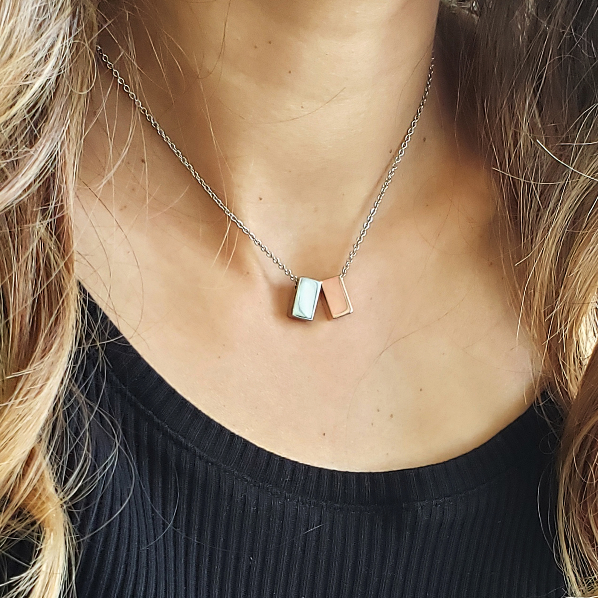 Mommy to Be Christmas Day Gift Set for Mom, Silver and Rose Gold Cube Necklace Jewelry for Sister, New Mom Mother's Day Gift, Gift for Her, Holiday Necklace Card Gift for Mom