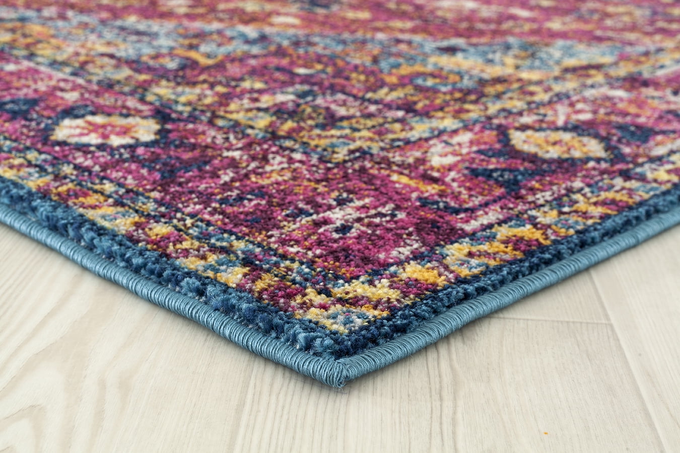 United Weavers Caledonia Zuri Farmhouse Medallion Area Rug, Magenta, 9'10" X 13'2"