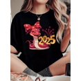 thumbnail image 1 of Camiseta de celebración de Año Nuevo para mujer: estampado de serpiente con lazo rojo, cuello redondo, elástica y deportiva., 1 of 9