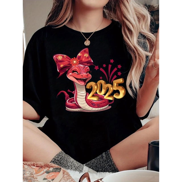 Camiseta de celebración de Año Nuevo para mujer: estampado de serpiente con lazo rojo, cuello redondo, elástica y deportiva.