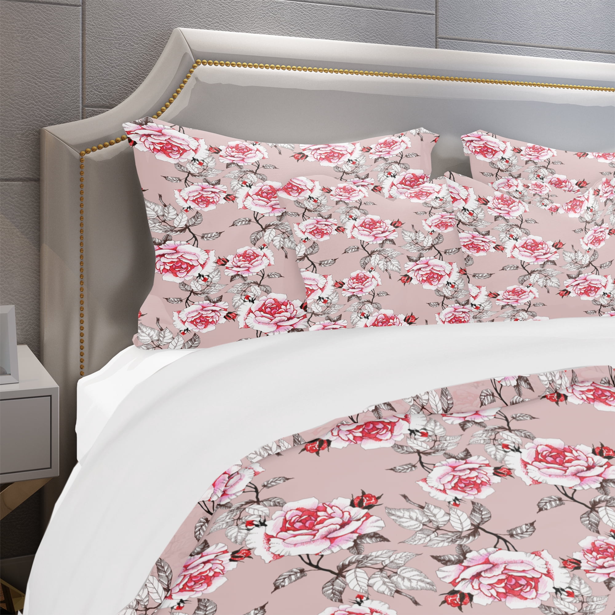 Designart 'Red Rose in Pink Background' Traditional Duvet Cover Set