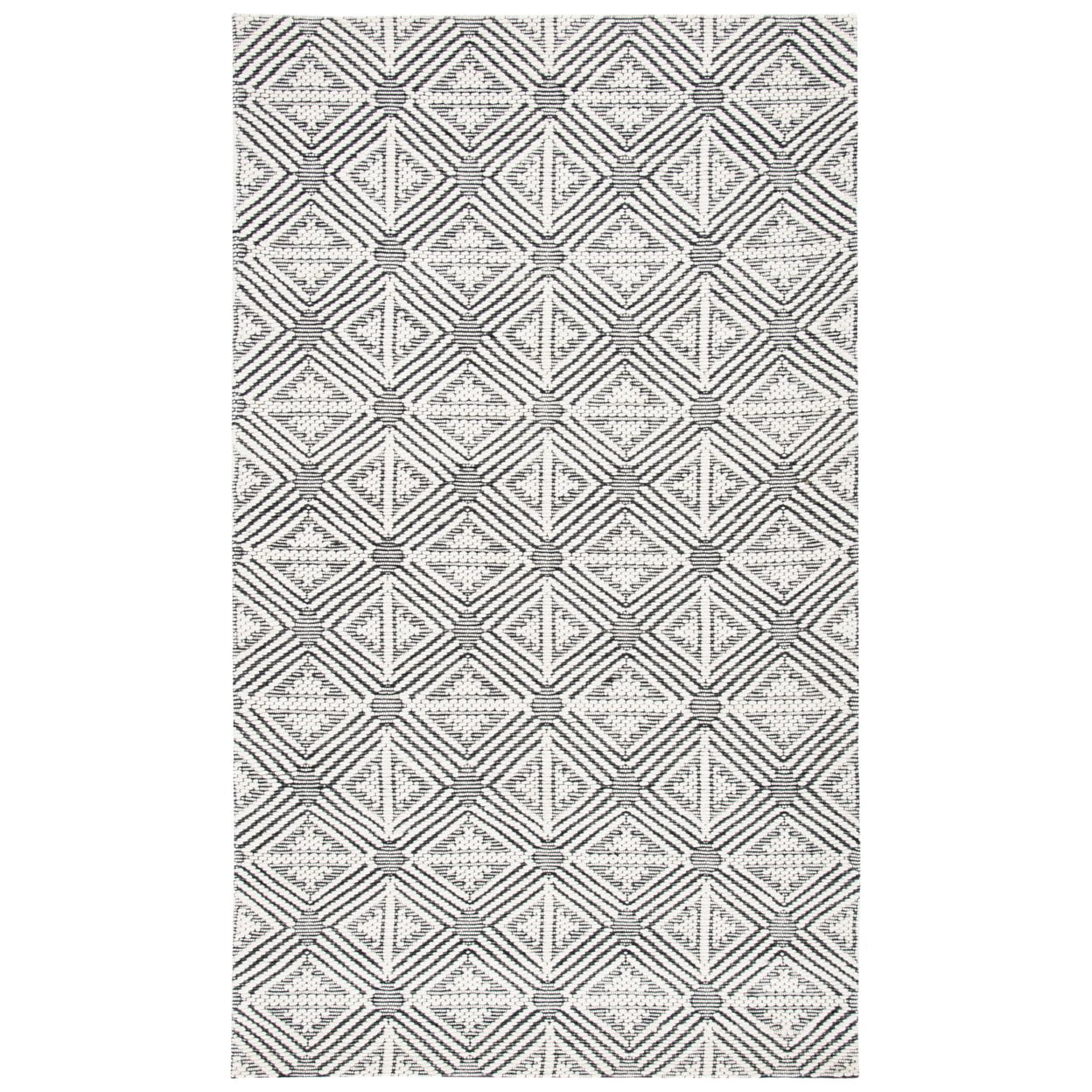 SAFAVIEH Marbella Clarissa Diamond Area Rug, Ivory/Black, 5' x 8'