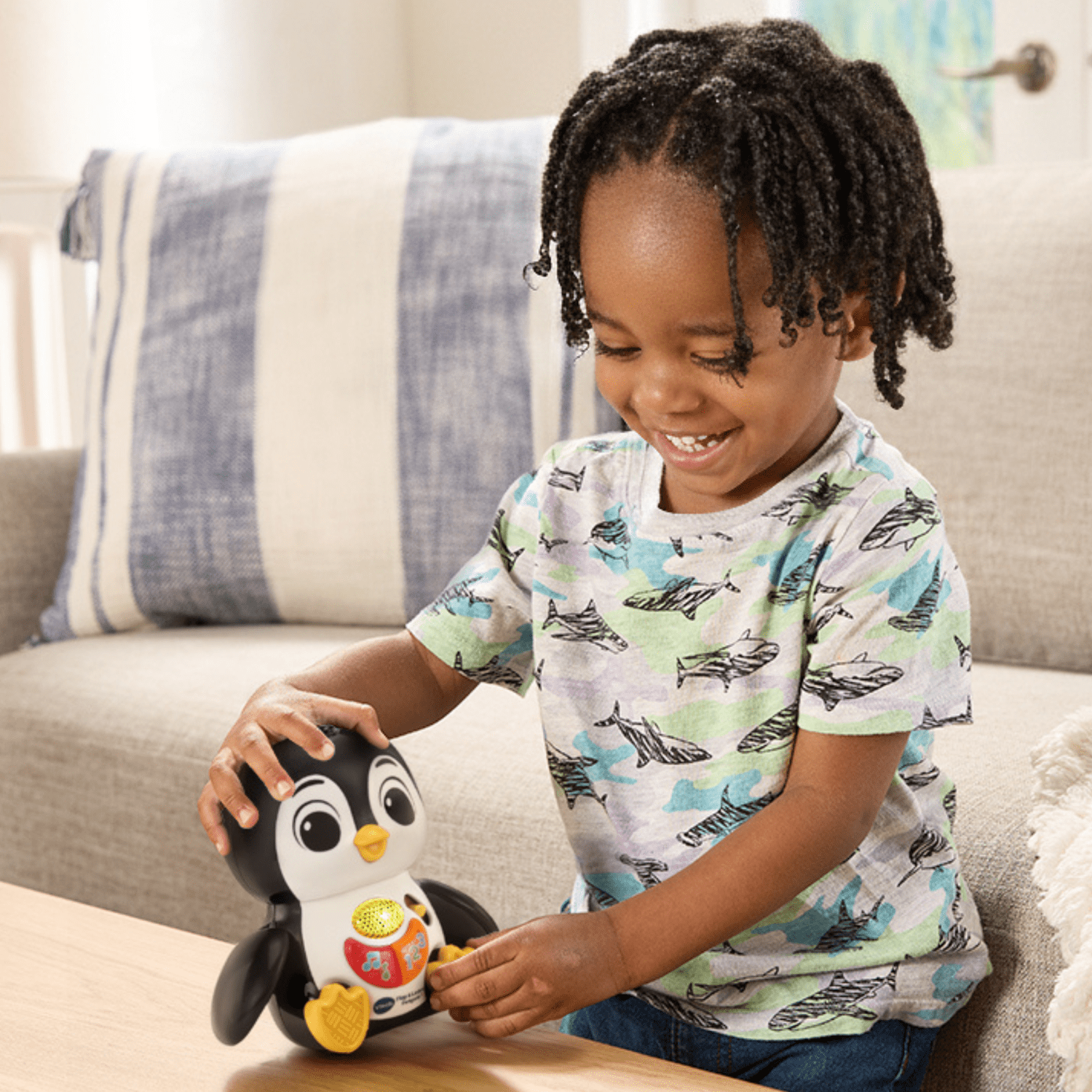 VTech Flap & Learn Penguin Counting Toy for Toddlers - French Version, 12-36 Months