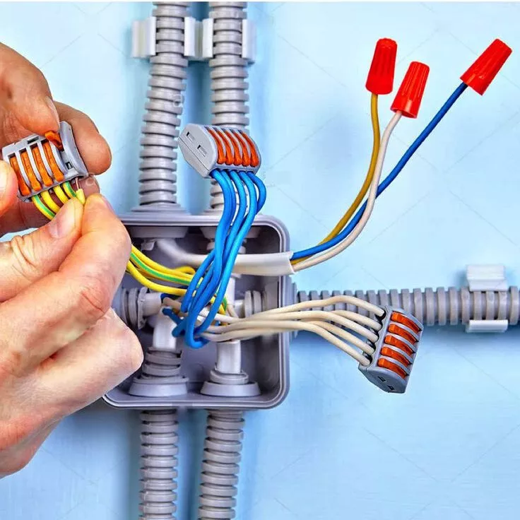 CIRCLE- (100) Red Twist-On Wire Connector Connection Nuts 18-10 Gauge Barrel Screw Us
