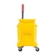 thumbnail image 3 of Cubeta Escurridor Trapeador 29 L Rubermaid Commercial FG738000YEL, 3 of 4