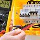 thumbnail image 4 of Cargador multifunción compacto, adaptador de corriente de voltaje ajustable de 30 W, puerto USB de 3 V a 12 V, 5 V/2,1 A, enchufe europeo de 8 tomas, 4 of 5