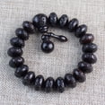 thumbnail image 2 of Pulsera con seis palabras talladas en madera con forma de mantra, ábaco de 15 mm, 2 of 2