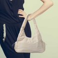 thumbnail image 4 of Bolso Hobo elegante para mujer, bolso informal acolchado de Color sólido para niñas, bolso de viaje (blanco), 4 of 5