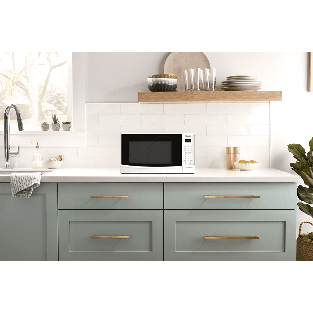 Whirlpool 0.7 cu ft Countertop Microwave Oven in White
