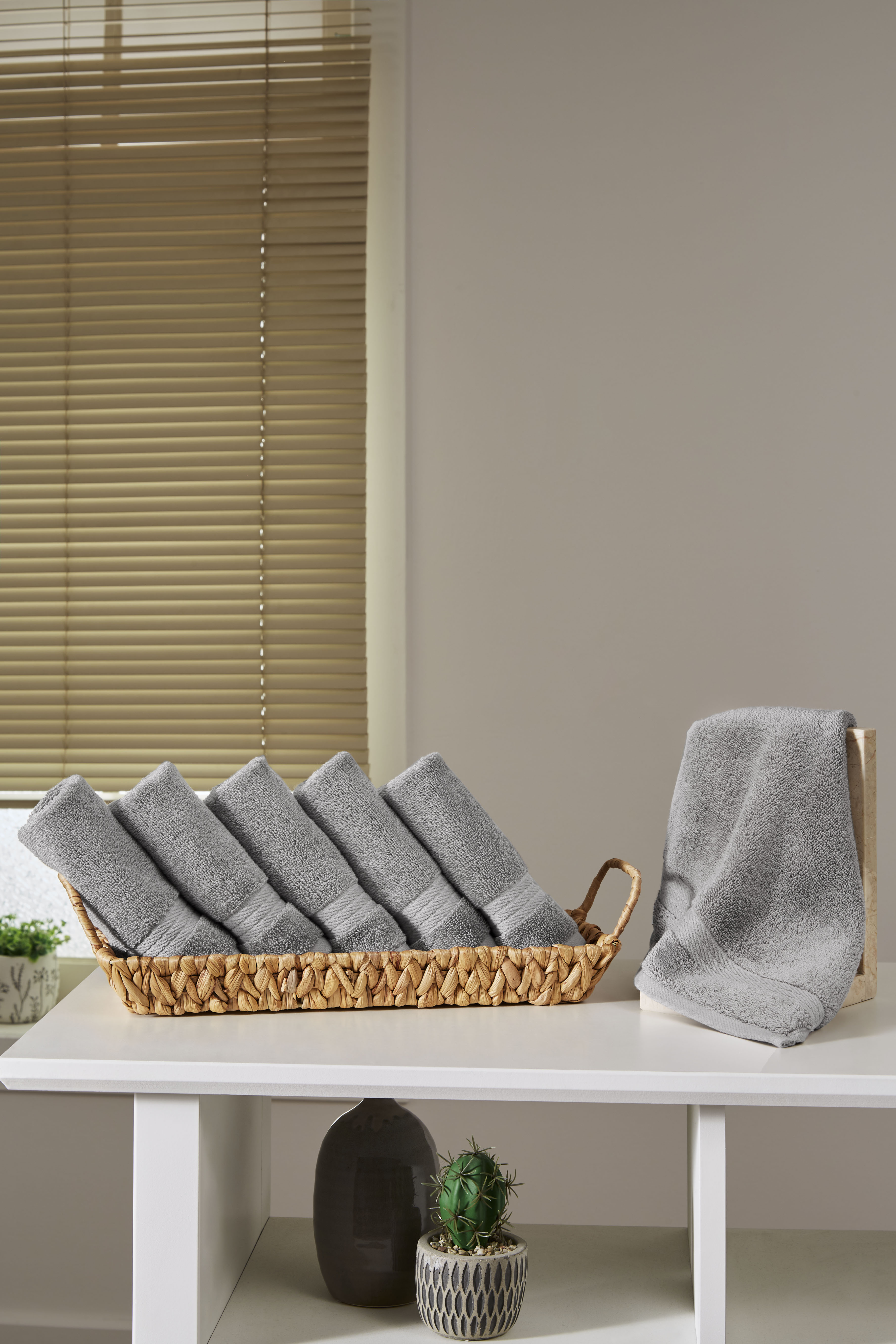 Ozdilek 6-Piece Washcloth Set 13x13 Bath Towels 100% Turkish Cotton, 600 GSM, Soft, Gentle on Sensitive Skin, Multi-Purpose Use, Washable, Reusable, Ideal for Baby Care & Spa 6 Towels (Light Grey)