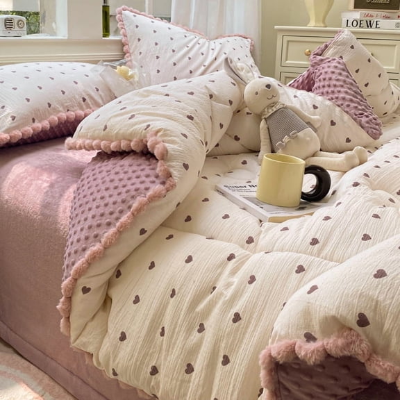 CLIONA Modern 3-Piece Pink Heart Comforter Sets, Queen