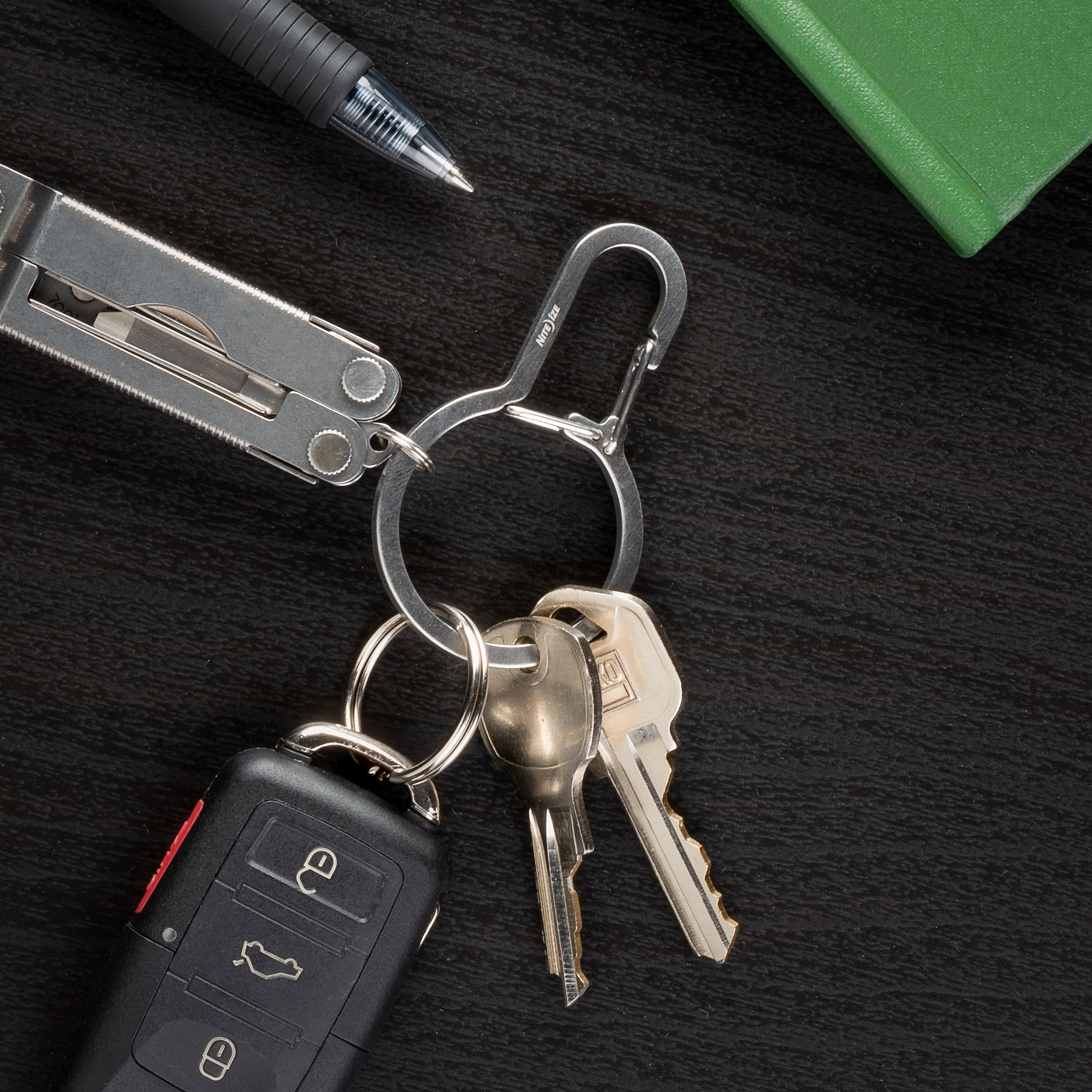 Nite Ize DualPass Dual Chamber Key Ring - Heavy-Duty Carabiner Clip with Inner Gate - Organizer Keychain for Multiple Keys & Fobs - Ring Carabiner - 4 Pack