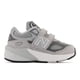 thumbnail image 2 of Zapatilla New Balance 990 V6 Hook and Loop para niño, talla 2, 2 of 9