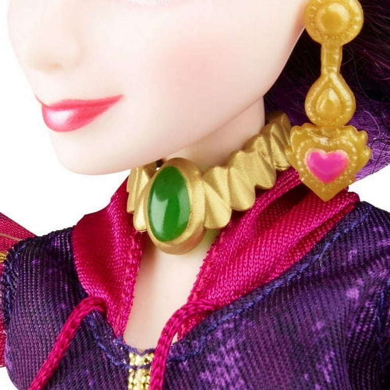 Amazon.com: Disney Descendants Villain Genie Chic Mal Doll