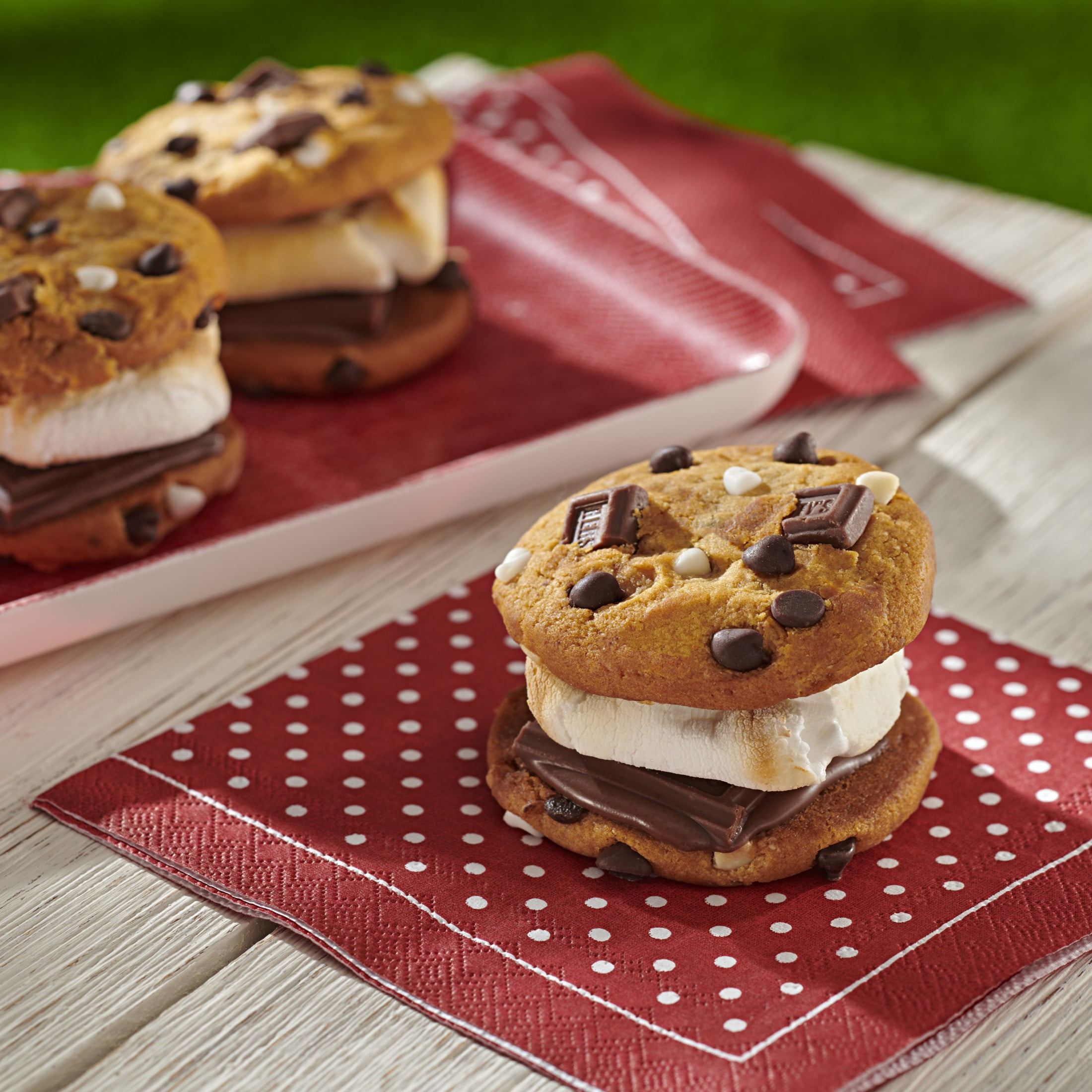 (2 pack) CHIPS AHOY! Chewy Hershey's S'mores Milk Chocolate Chip Cookies, Limited Edition, 9.6 oz Packs