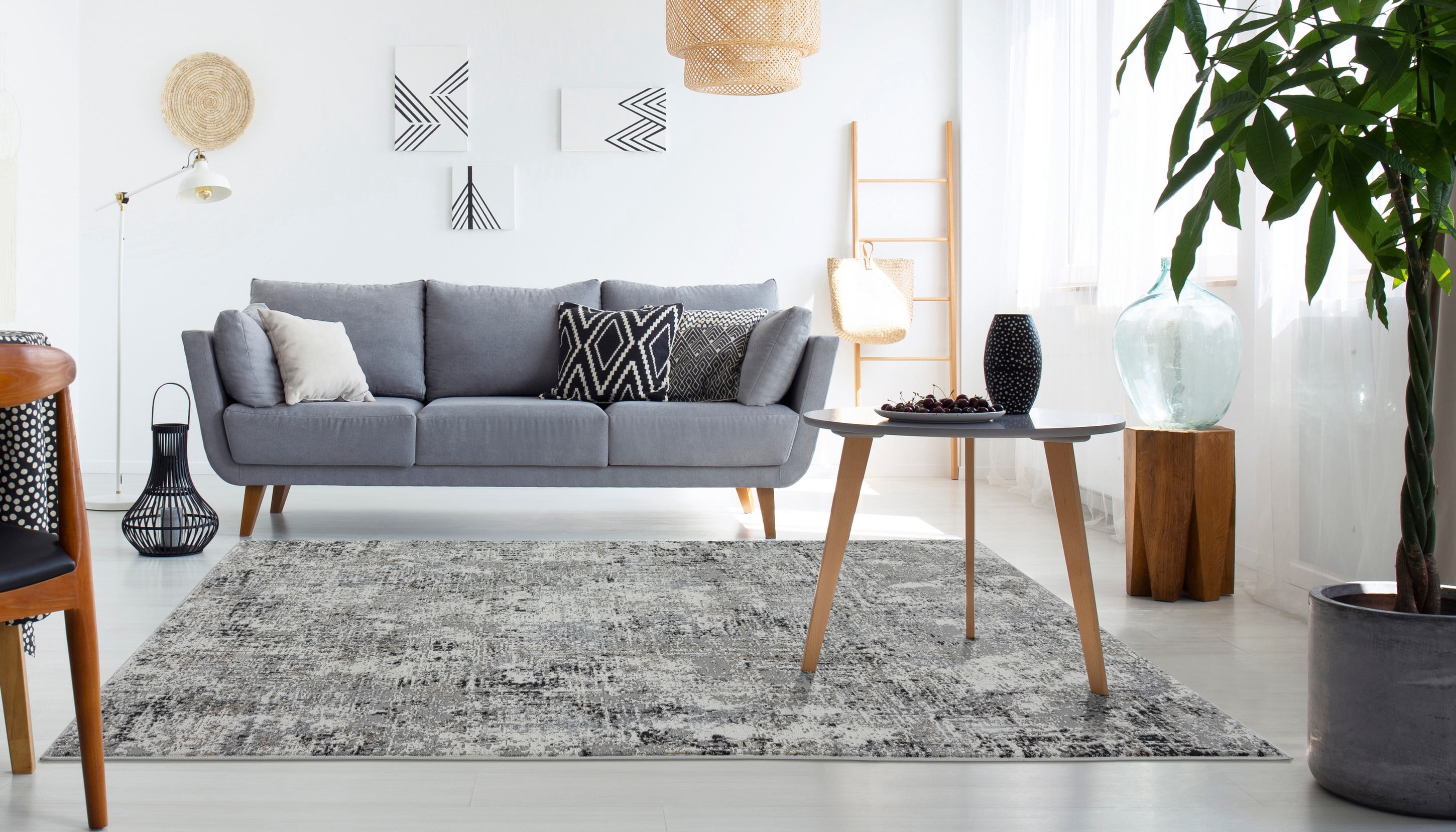 United Weavers Hyperion Telesto Transitional Abstract Round Area Rug, Charcoal, 7'10" x 7'10"