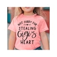 thumbnail image 1 of Camiseta para niña con estampado "Not Sorry for Stealing Gigi's Heart", 100 % algodón, estilo informal y cómodo, para uso diario, de verano, con cuello redondo y manga corta, ideal como regalo para, 1 of 6