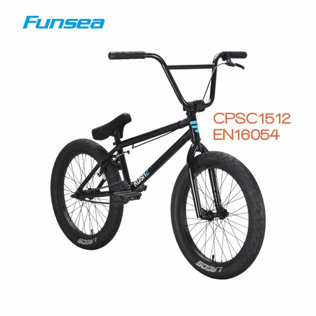 funsea bike para niños adultos bmx 20" street cycle bycicle nivel de entrada velo enfant bicicleta kush2 — Bicicleta BMX 20" negro, vista 3/4 frontal mostrando cuadro rígido de acero, horquilla delantera de acero sin suspensión, manillar alto en U, sillín pequeño acolchado, llantas de aluminio con radios visibles, pedales ordinarios y freno trasero; apta para calle y práctica en parque, recomendada para estatura 120–165 cm.