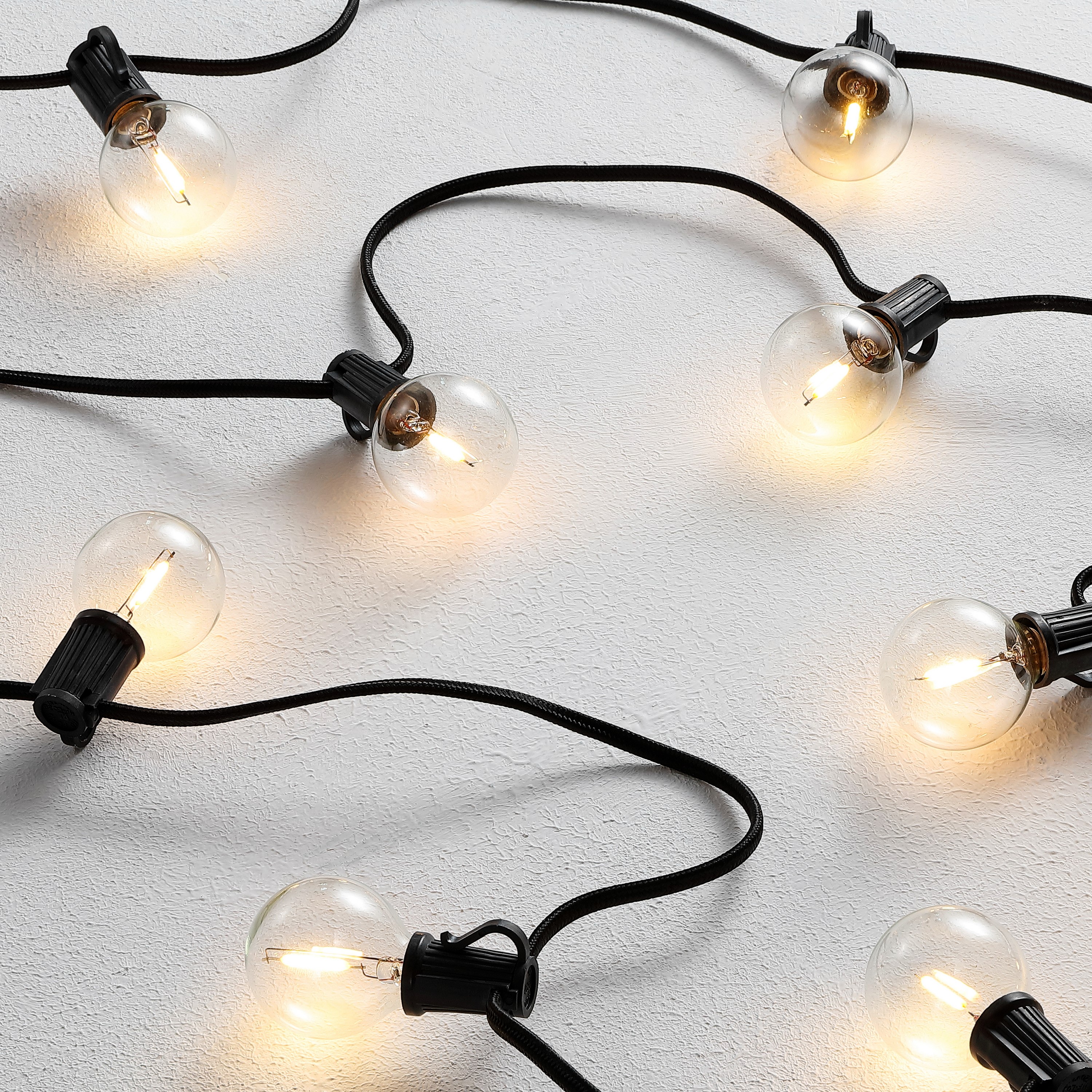 SAFAVIEH Leigh 10-Light G40 Black Metal Outdoor String Light