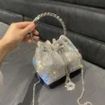 thumbnail image 4 of Bolso de mano de noche con borlas de diamantes para mujer, de lujo, de diseñador, con cadena, anillo de metal, asa, cristal brillante, para boda o fiesta, 4 of 5