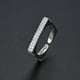 thumbnail image 2 of Conjunto de estilo europeo CZ circón anillo cuadrado de plata de diseño puede ser emparejado con ropa casual para crear una apariencia más relajada, 2 of 6