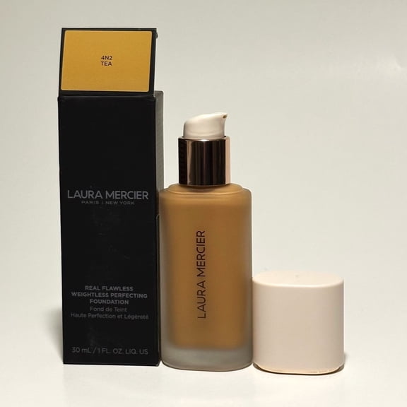 Laura Mercier Real Flawless Weightless Perfecting Waterproof Foundation Color: 4n2 Tea Size: N/A