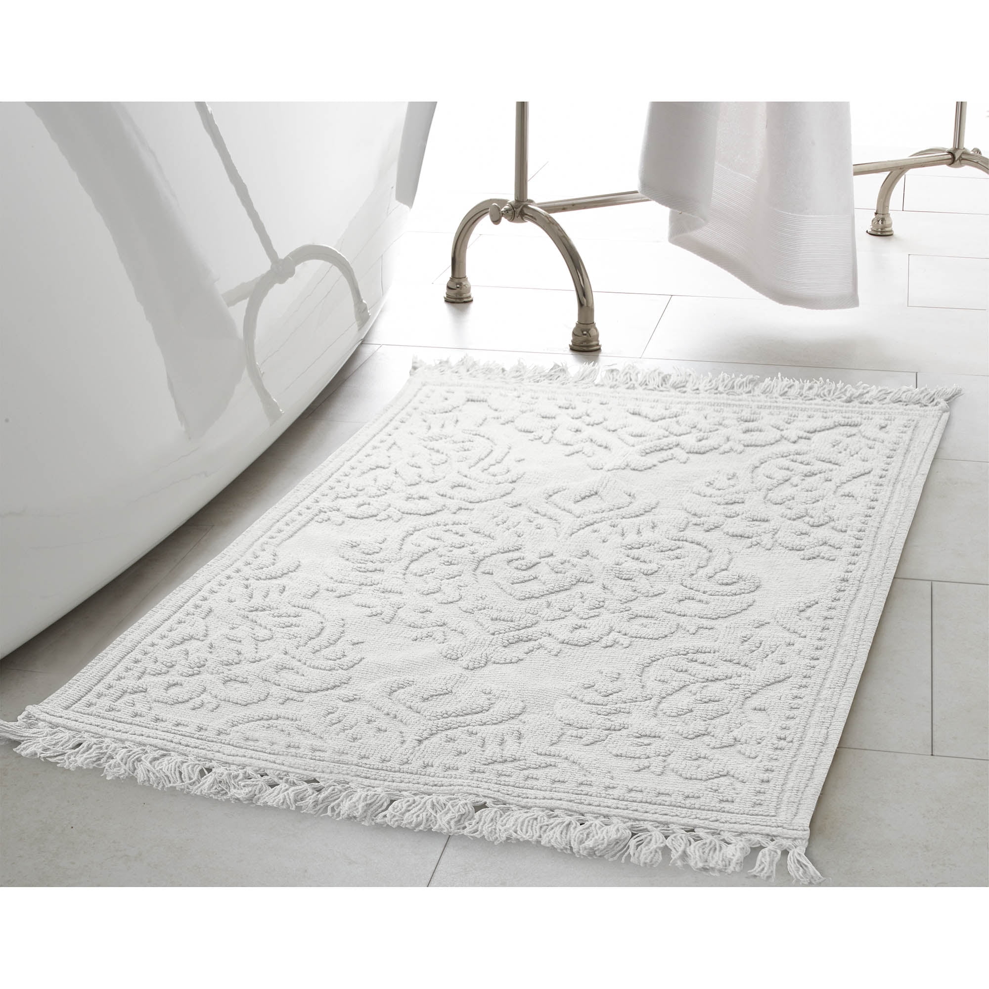 Jean Pierre Ricardo Cotton Fringe 27x45 in. Bath Rug, White