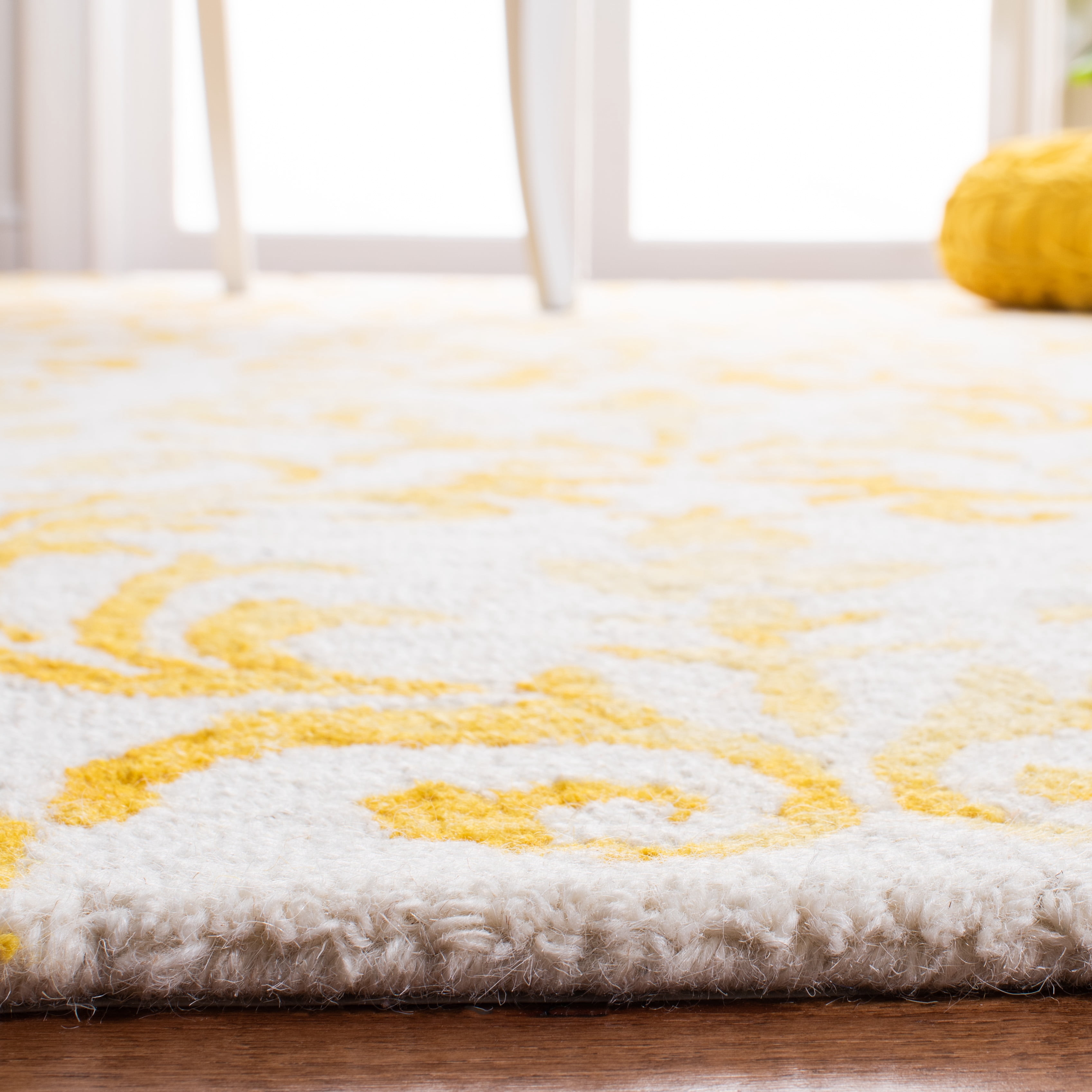 Safavieh Dip Dye Ernest Distressed Area Rug, Ivory/Gold, 9' x 12'