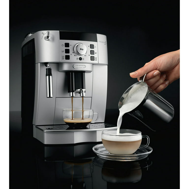 Delonghi Manual Espresso Maker in Stainless Steel