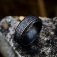 thumbnail image 2 of Anillo de acero inoxidable de estilo japonés y coreano, sencillo, de moda, con letras vikingas nórdicas vintage, nudo celta, anillo de acero de titanio, 2 of 5