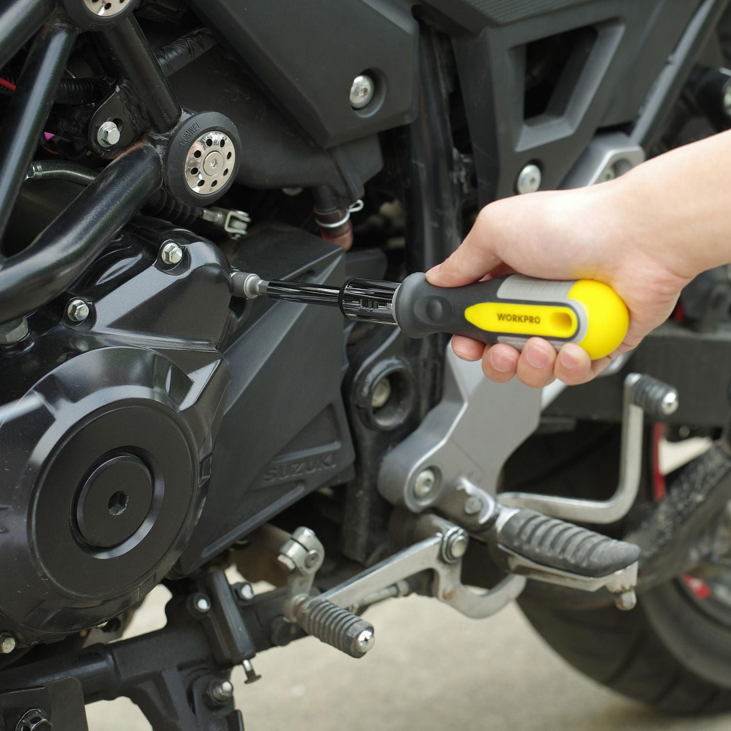 WorkPro Jeu de tournevis a cliquet - 64 Pièces Poignée TPR antidérapante