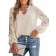 thumbnail image 2 of Blusa Elegante de Encaje para Mujer, Larga, Cuello en V, Ojales, Elegante, para Fiesta, Floral, con Cuello en V Festoneado Albaricoque XXL, 2 of 9