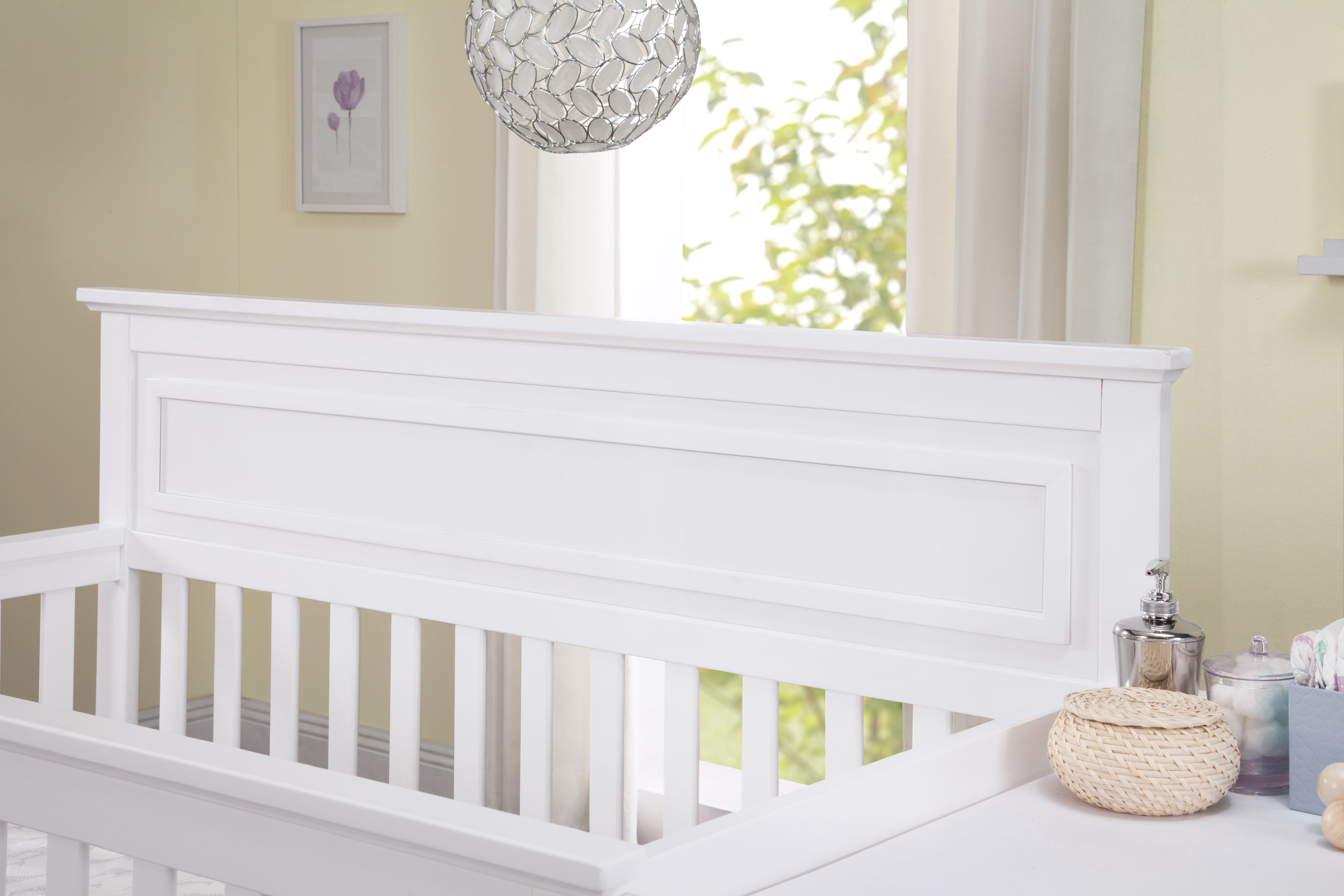 Davinci Autumn 4-in-1 Convertible Crib and Changer, White