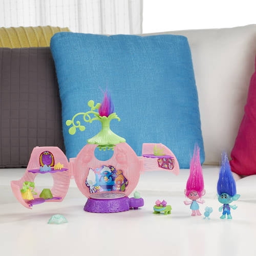 dreamworks trolls poppy's coronation pod