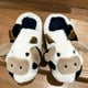 thumbnail image 3 of Pantuflas de vaca peludas, bonitos y cálidos zapatos de algodón acogedores, pantuflas sin cordones con forma de Animal para mujer y niña de invierno oso de fresa Electrónica, 3 of 3